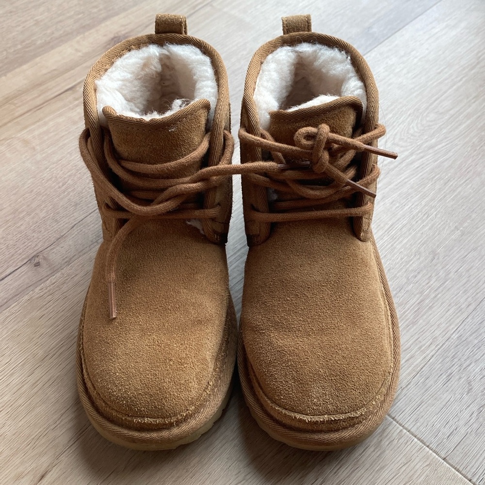 Ugg Neumel Boots size US 3 kids boys or girls